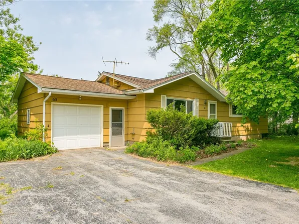 65 Vollmer Pkwy, Rochester, NY 14623