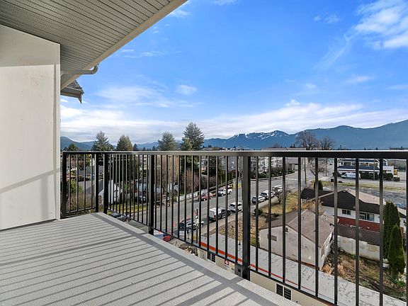 3rd image of 45754 Wellington Ave #204