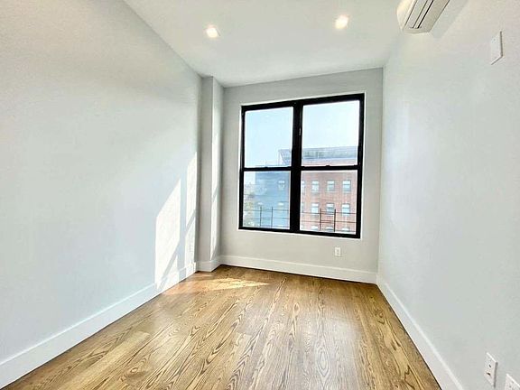 3rd image of 1556 Fulton St #2