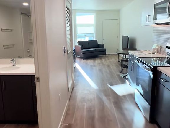 3rd image of 9530 Reseda Blvd #202