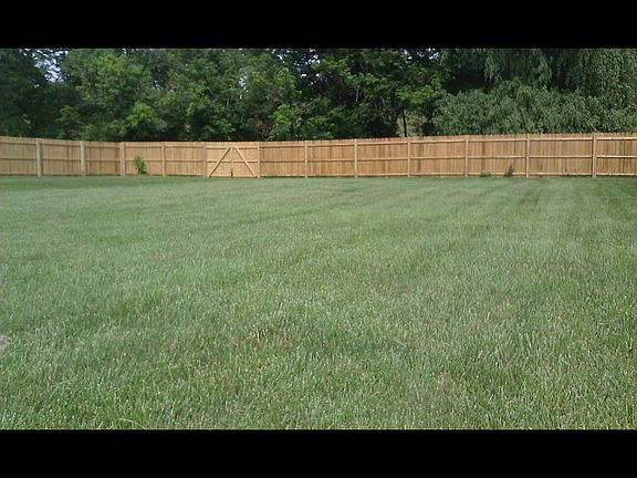 3rd image of 506 Countryshire Ct
