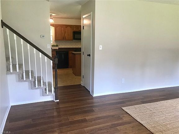 3rd image of 109 Manchester Dr