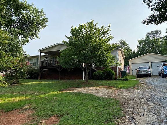 2nd image of 134 Secret Cove Dr