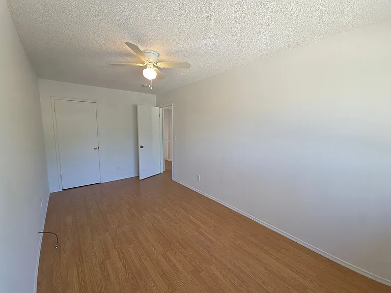 L Street Duplex — Photo 8