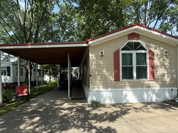1207 S Baltimore St, Olney, IL 62450