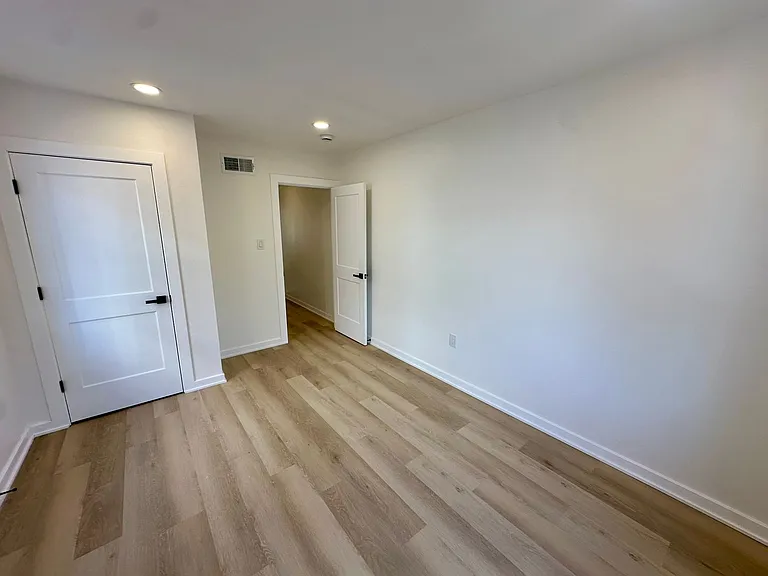 1446 N 60th St — Photo 32