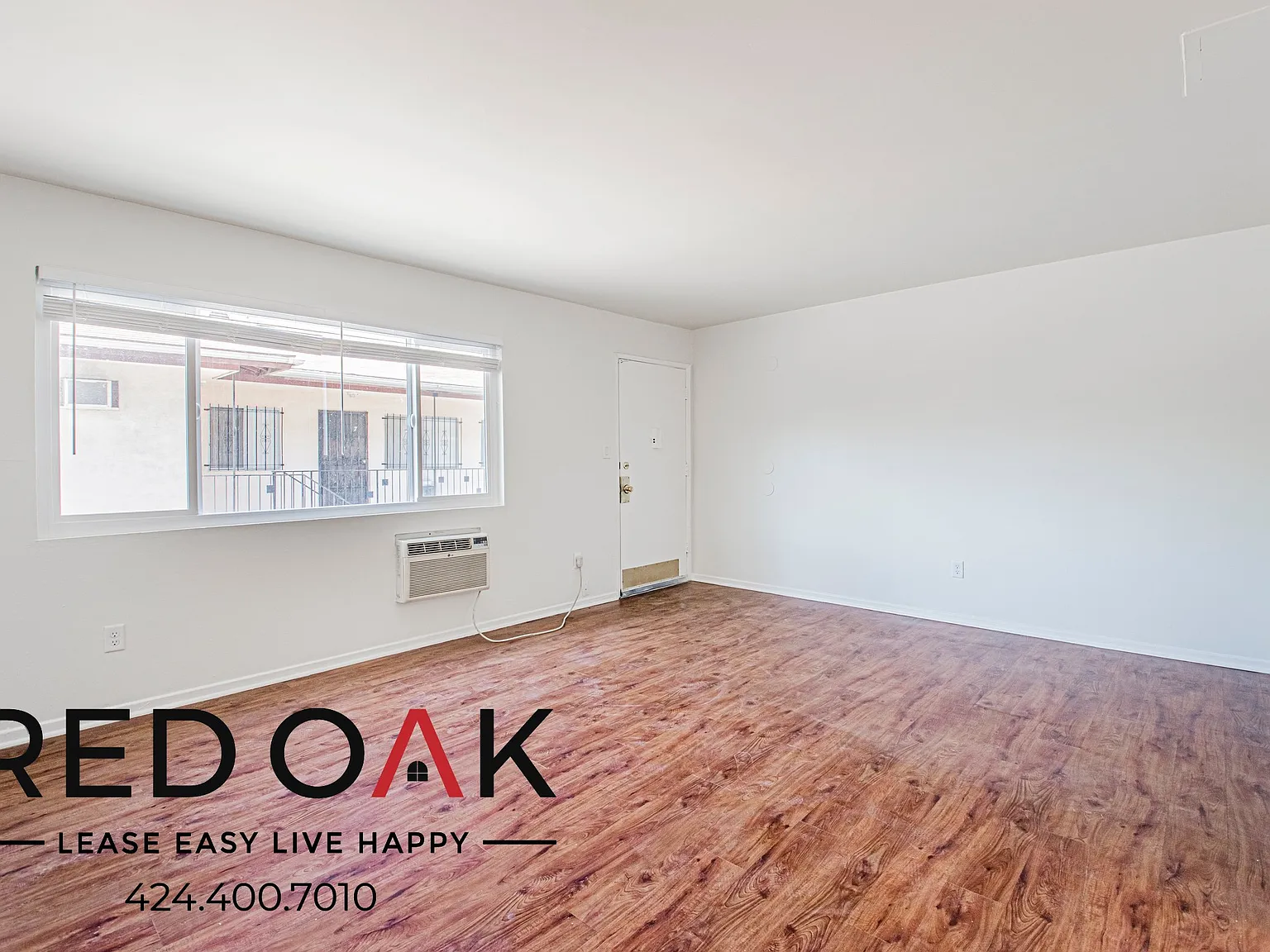 ~Move In Special~ Light-filled 2-Bed with Parking Available ~ In University Park! — Photo 2