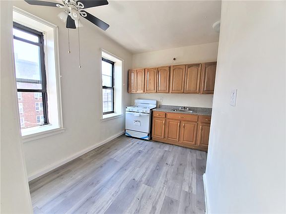 2nd image of 660 E 242nd St APT 1D