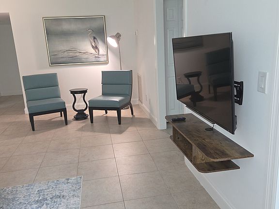 4th image of 104 Bob O Link Way #A