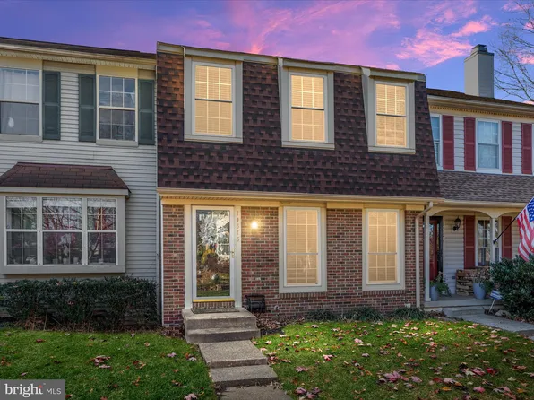 14515 Chelsey Pl, Centreville, VA 20121