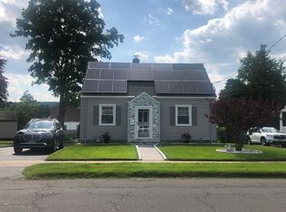 424 Pine Rock Ave, Hamden, CT 06514