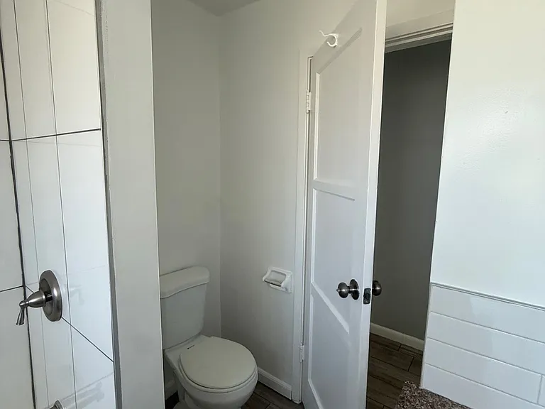 Brookshire Apts — Photo 14