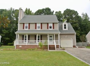 1702 Candlewood Ln, New Bern, NC 28562