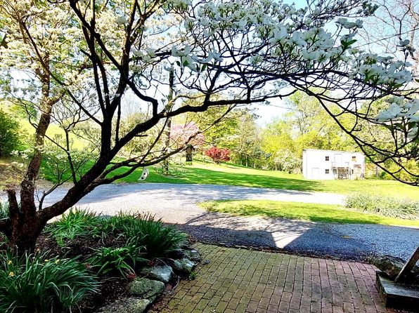 530 Hopeland Rd, Stevens, PA 17578