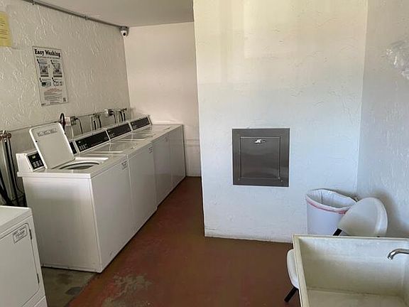 4th image of 600 Village Green Cir #218
