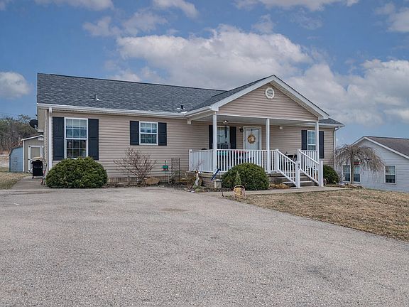 3rd image of 99 Kennedy Ct