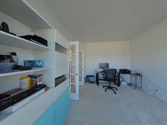 3rd image of 800 Boyce Rd