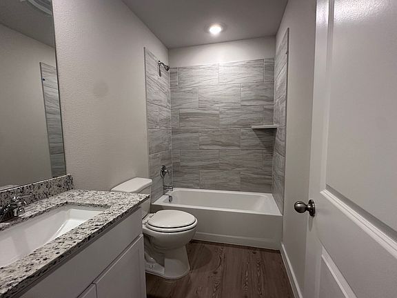 4th image of 1606 Letty Ln
