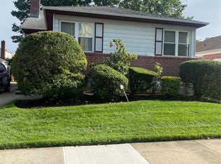 20932 27th Ave, Bayside, NY 11360