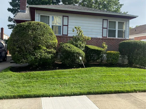 20932 27th Avenue, Bayside, NY 11360