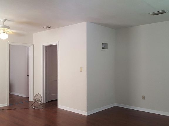 4th image of 3534 Myra St