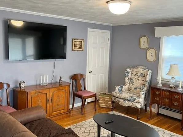 35 Dibiase St, Portland, ME 04103