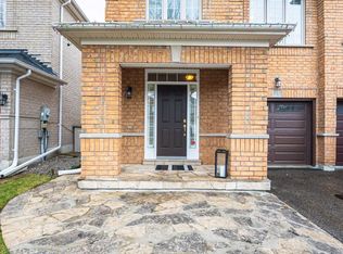 910 Oaktree Cres, Newmarket, ON L3X2Z1