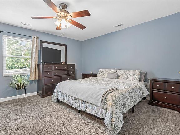 5th image of 1553 Forest Cove Dr