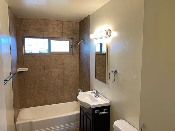 2nd image of 4815 Persimmon Ave #De2b76e08