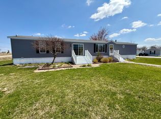 4955 Abrams Dr, Muscatine, IA 52761