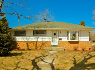5700 W Leroy Ave, Milwaukee, WI 53220
