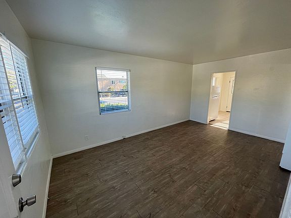 2nd image of 4256-4264 Jewell St #4256