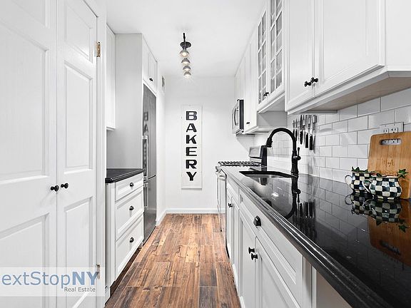 3rd image of 245 E 54th St APT 8A