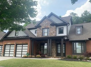 6464 Blue Water Dr, Buford, GA 30518