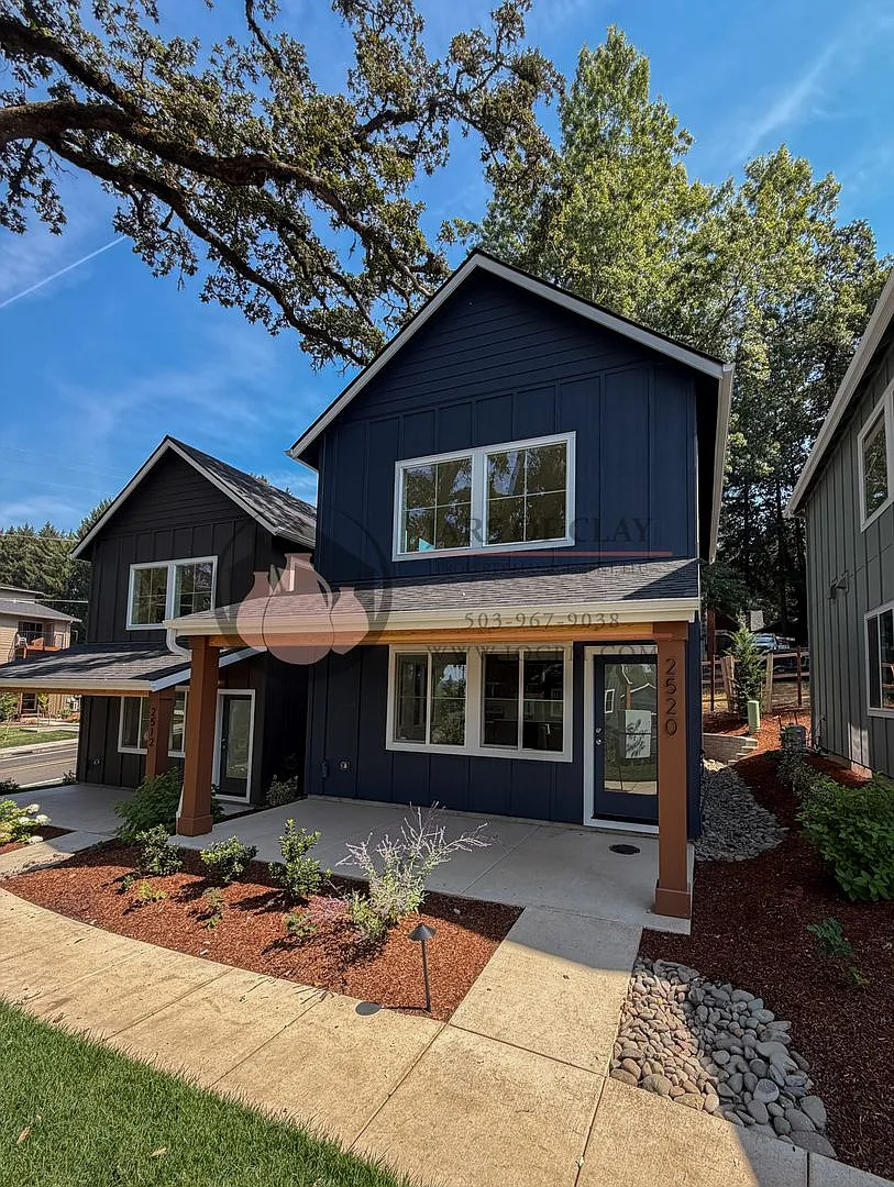 Gorgeous Cottage - South Salem - 2 Bedrooms — Photo 1