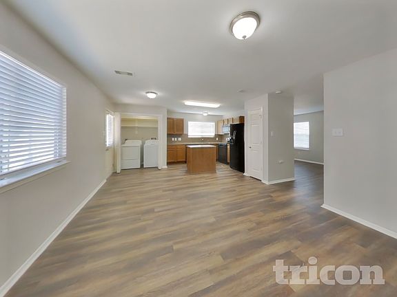 3rd image of 20541 Patriot Park Ln