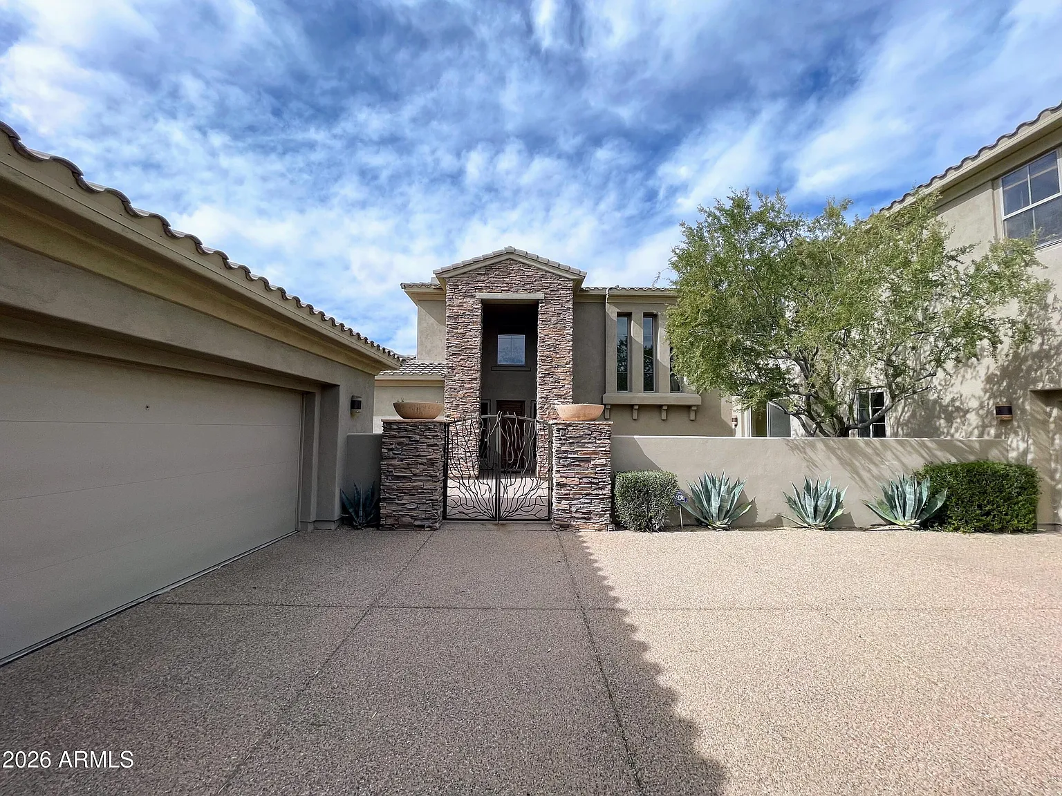 5 bed, 4.5 bath, 5089 sqft, $4,475 — Photo 4