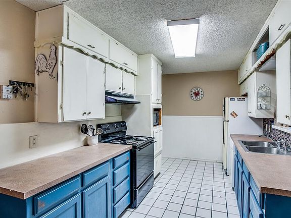 5th image of 233 Wofford Way
