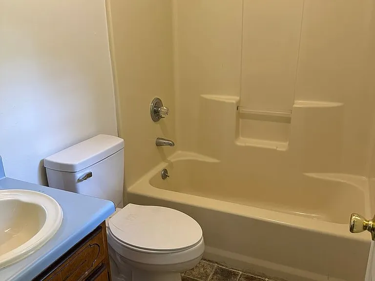 73 Lavaughn Dr — Photo 8