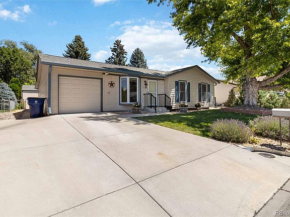 5th image of 3276 S Hoyt Way