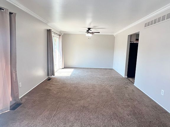5th image of 4070 Jefferson Dr