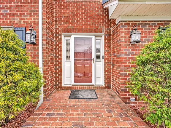 3rd image of 6301 Roselawn Court Dr