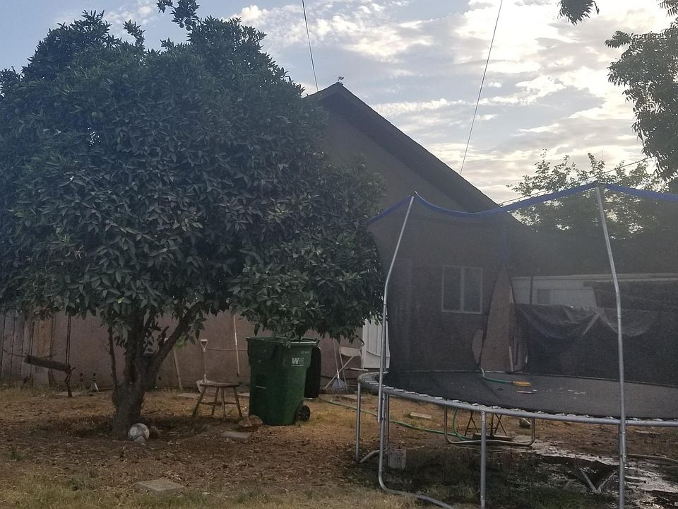 2nd image of 15657 Jasmine Ave