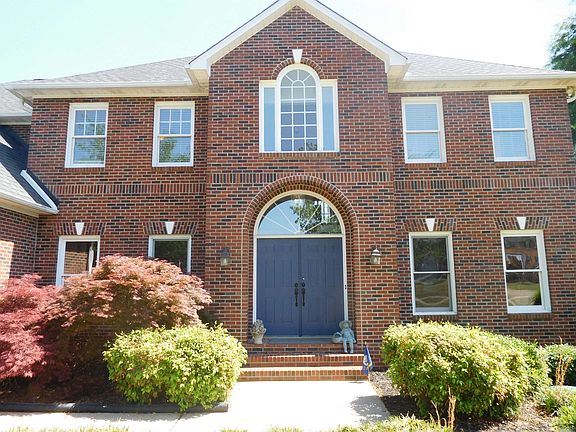 2nd image of 106 Hampton Dr