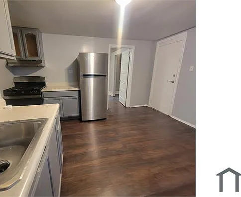 3 bed, 2000 sqft, $1,700 — Photo 3