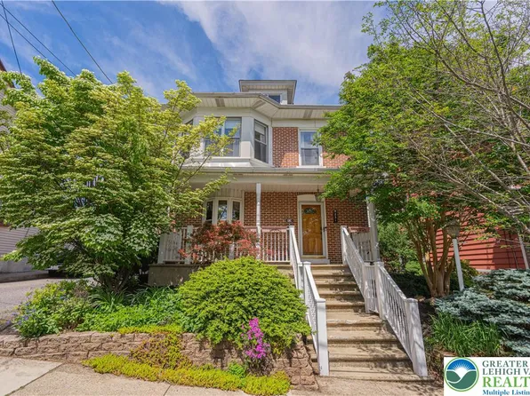 851 N Hoffert St, Fountain Hill, PA 18015