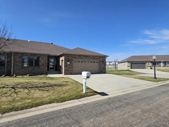 1625 Northridge Dr E #211, Watertown, SD 57201