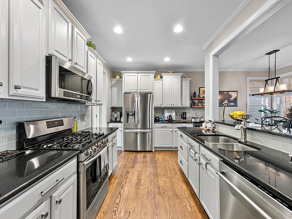 409 Marsh Landing Dr Holly Springs NC Zillow