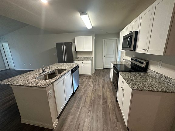 4th image of 18256 Gibraltar Ln