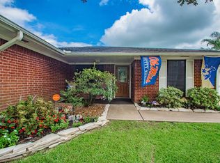 265 Lasso St, Angleton, TX 77515